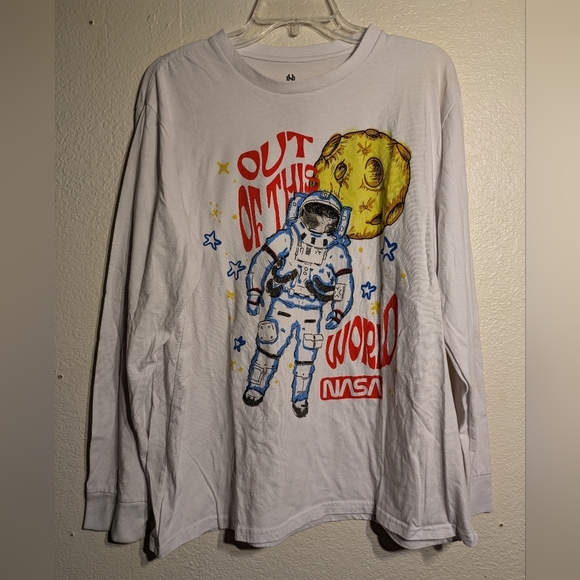 Hyper space size xl NASA Out of This World Graphic Tee - Picture 1 of 5